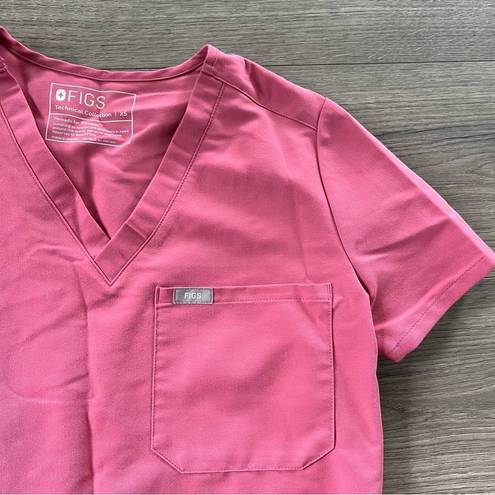 FIGS  Technical Womens Pink Scrub Top Size XS