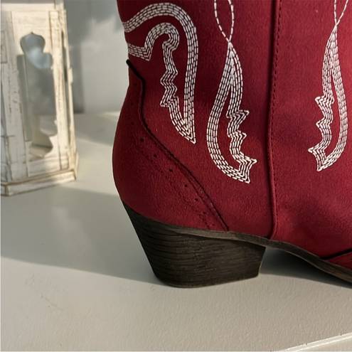 True Craft Red Cowgirl Boots Mid Calf Embroidered Western Cowboy Womens 7 New in Box Rodeo