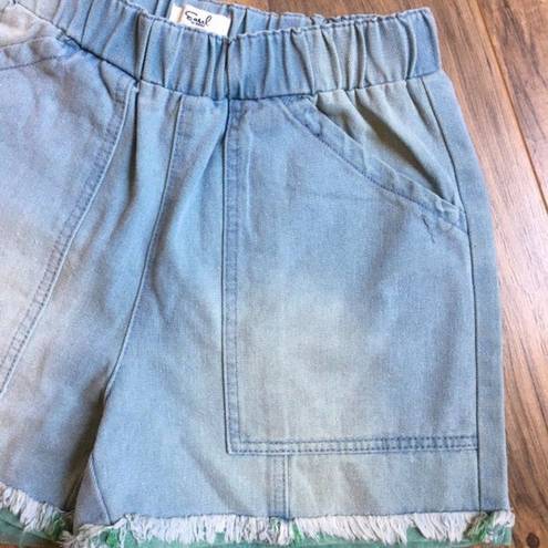 easel  small denim shorts