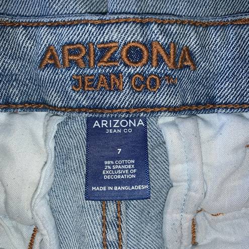 Arizona Jeans ⚠️LAST CHANCE⚠️ ARIZONA Light Wash Denim Pants 7