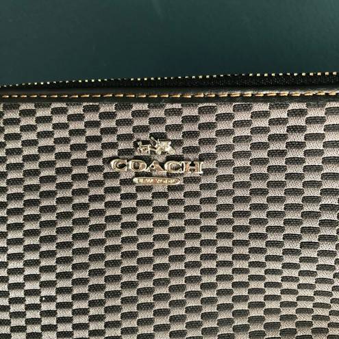 Coach NWOT  Black and Gray Wristlet