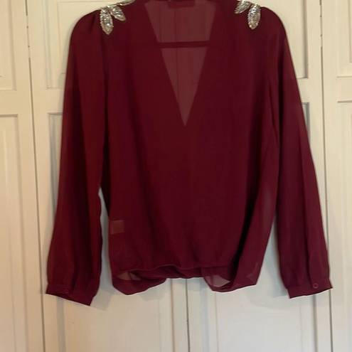 Harper  burgundy faux wrap metallic appliqué blouse size small