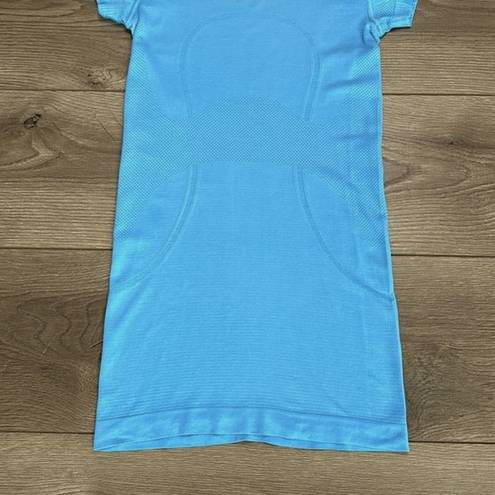 Lululemon  Swiftly Tech Short Sleeve Seamless Blue Tee Shirt Size 2