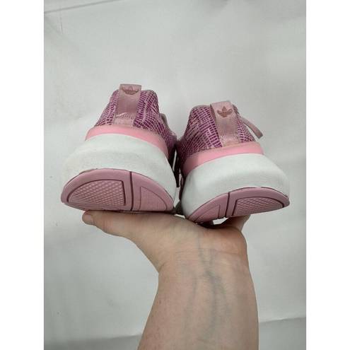 Adidas  Swift Run 22 Women 5 Pink Athletic Running Workout Gym Sneaker Shoe