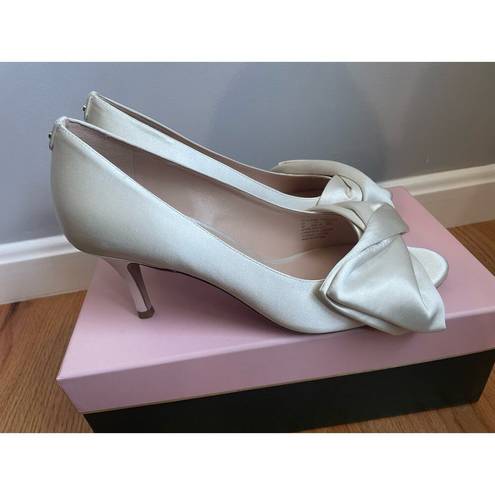 Kate Spade  Ivory Crawford Bow Satin Heels in Size 9 Wedding Shoes