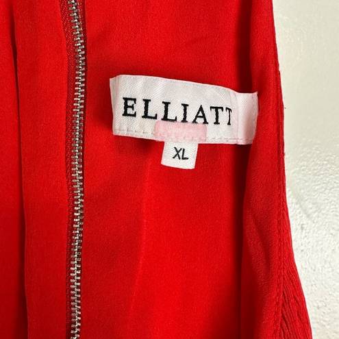 Elliatt  Felice Dress in Red Size X-Large