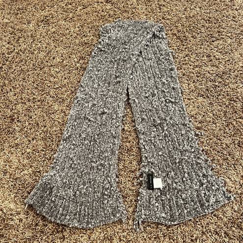 LA Hearts Gray Chenille Scarf