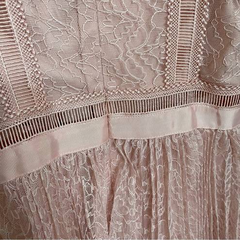 Heartloom NWT Pink Lace Tiered Dress