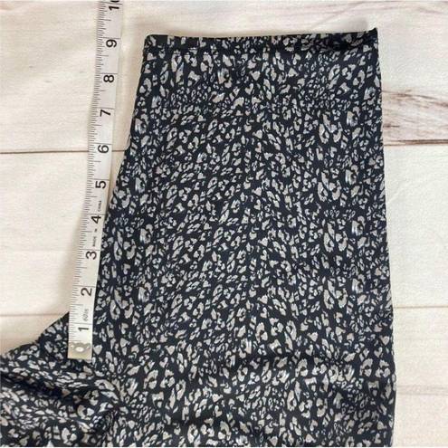 Onzie  Black Grey Leopard Pull On High Waist Activewear Biker Shorts Size XS