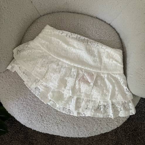 Cider NWT  white ruched floral lace knit layered mini skort