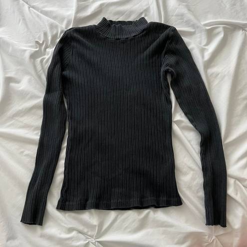 Brandy Melville Long Sleeve Ribbed Turtleneck