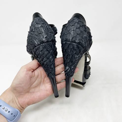 Jason Wu [] Black Textured Embossed Leather Strappy Sandals Platform Heels Sz 39