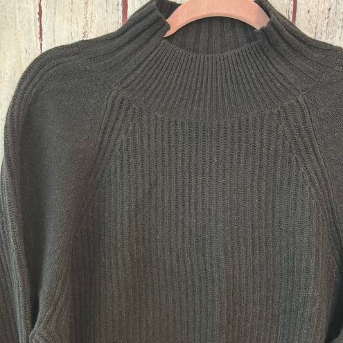 Everlane NWOT  The Cashmere Ribbed Turtleneck