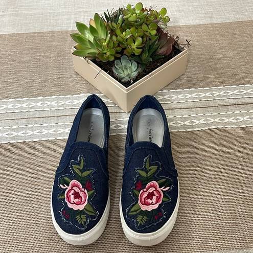 Comfort View Jean Rose Appliqué Slip On Shoes Size 8.5M