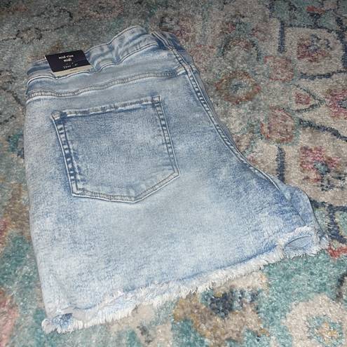 Ava & Viv -  stone wash denim frayed hem line size 22w