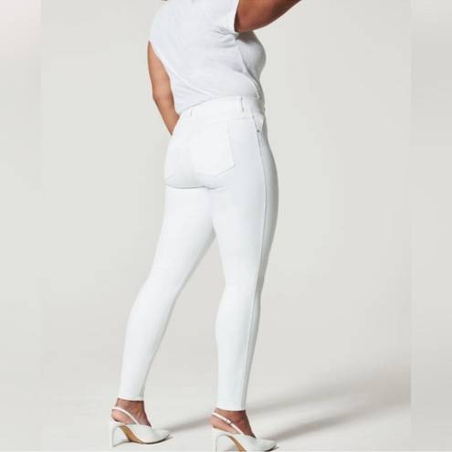 Spanx  Skinny Pull On Ankle Jeans in White Size Large Petite