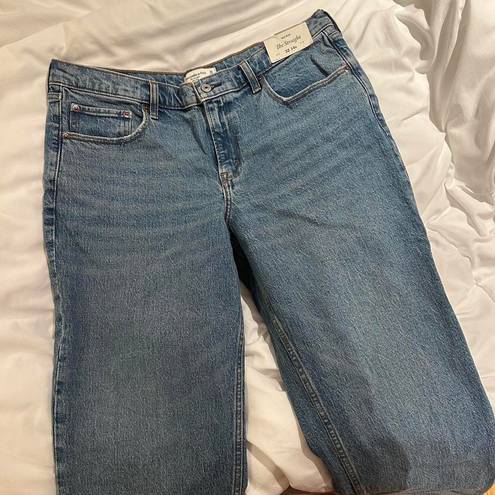 Abercrombie & Fitch Abercrombie Mid Rise 90s straight jean