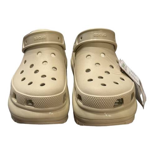 Crocs NWT  MEGA CRUSH CLOG color bone size 7 Ladies 5 Men's