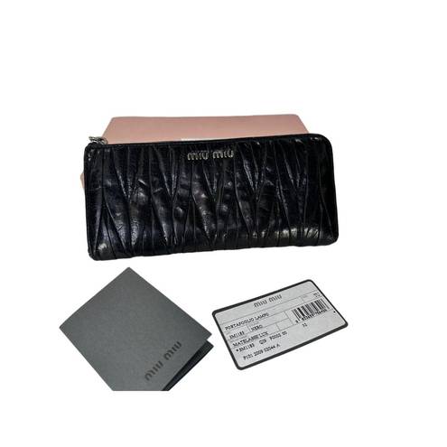 Miu Miu Authentic  Black Matelasse Lux Leather Zip Wallet 5M1183