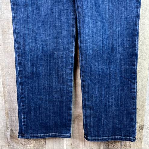 Lee  Size 12 Petite Relaxed Fit Straight Leg Midrise Dark Blue Jeans 5 Pockets