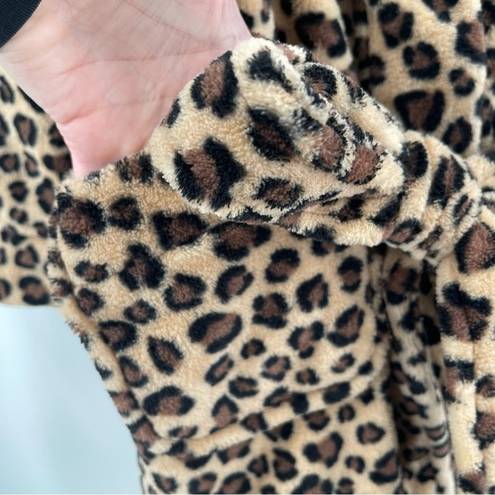 Vera Bradley  Robe Size Small/Medium Animal Print Fleece Fuzzy Lounge Comfy Plush