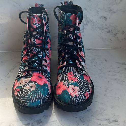 Volcom  Shoes "Go Figure" Floral Print Combat Boots Size Women's 6