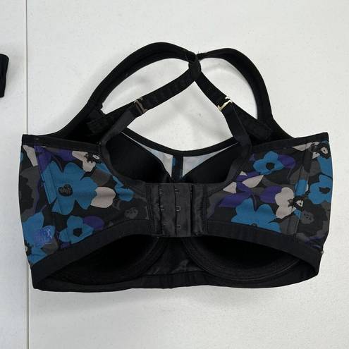 Natori  Size 32H Yogi Convertible Straps Sports Bra In Camo Floral Print CoolMax