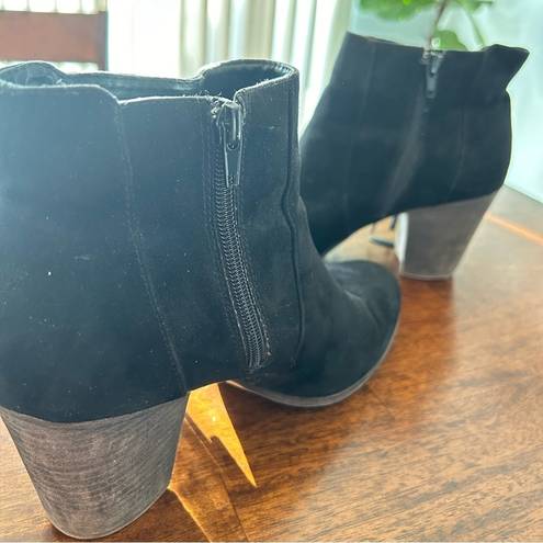 Fergalicious Fergie Fringed Black Booties Suede Ankle Cowboy Heel Boots Size 10