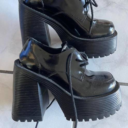 Unif Des Shoe (Shiny Black)