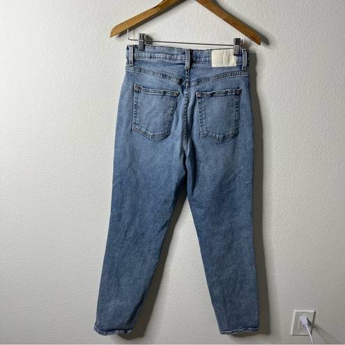 GRLFRND  Mid Rise straight Leg Jeans Light Wash Women’s Size 27