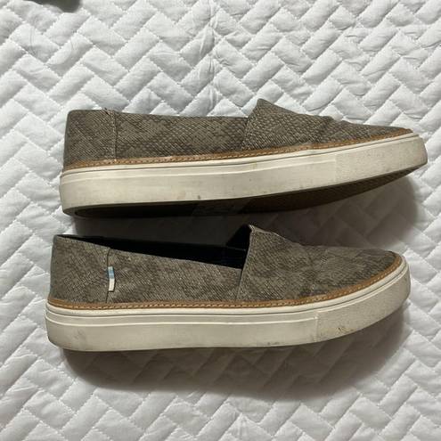 Toms Parker Snake Print Slip On Loafers Comfort Shoes Womans Size 7