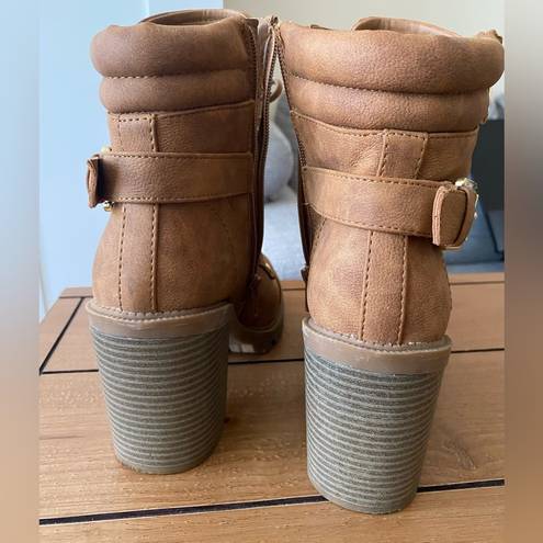 GUESS GBG  BOOTS, size 7