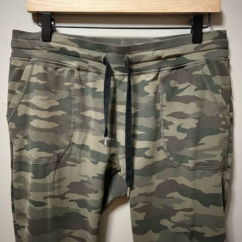 Zyia  Green Unwind Camo Joggers Womens Size Large