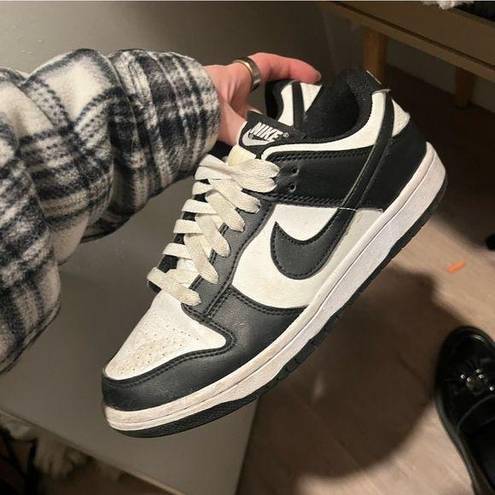 Nike Panda Dunks