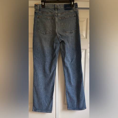 Abercrombie & Fitch  The 90s Straight Jean Ultra High Rise