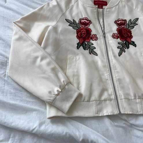 Saks 5th Avenue Saks fifth avenue bomber   Size medium  Condition: great Color: cream   Details : - Embroidered patches on front  - Full zip 