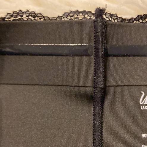 Under W Here Luxury Collection size M never been there Black Size M