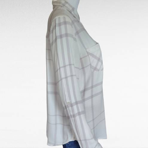 Romeo + Juliet Couture  White Gray Plaid Flannel Size Medium