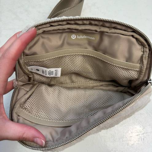 Lululemon  Cream Sherpa Everywhere Belt bag Fleece Fanny Pack