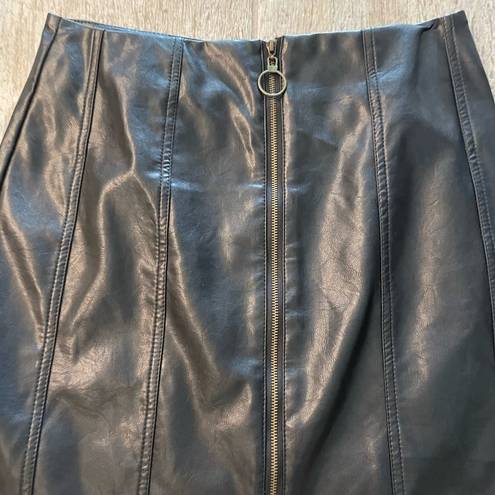 Love Riche Zip Up Leather Skirt