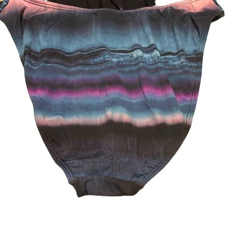 Petal  & SEA BY PQ
Skyline Pink & Blue Striped One Piece Swimsuit Size Large NEW