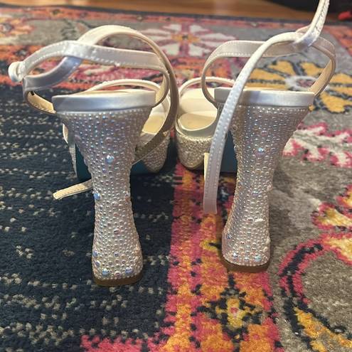 Betsey Johnson  Something Blue Beth Embellished Platform Sandals Bridal White 10