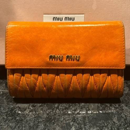 Miu Miu 🧡🧡🧡 Marvelous  Tangerine Leather Wallet🧡🧡🧡