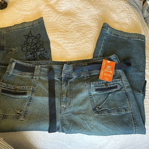 Faded Glory NWTs . Denim cargo Capri pants. Size 18W