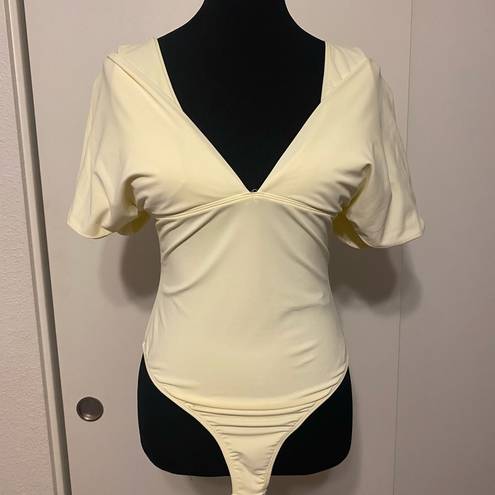 Kimberly  GOLDSON HALLOE CREAM ON OFF THE SHOULDER BODYSUIT W PADS MEDIUM