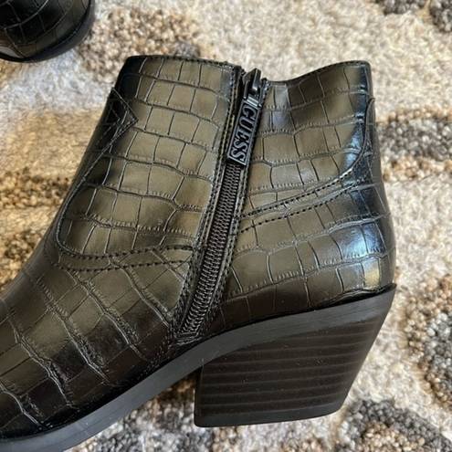 Guess  Nebila Western Ankle Booties