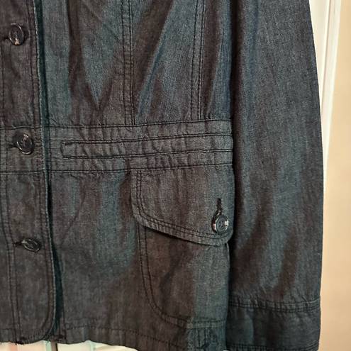 St. John’s Bay St. John's bay vintage casual light weight denim jacket. Size XL.