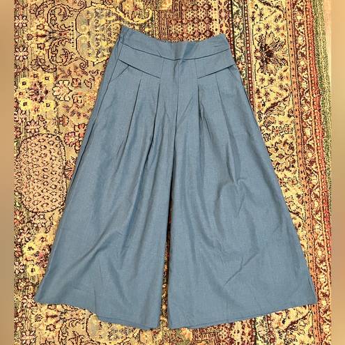 NWT Wide Leg Copped Pants Size XL