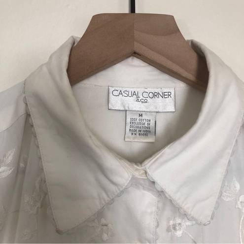 Krass&co VINTAGE! 90s CASUAL CORNER & . WHITE EMBROIDERED SCALLOPED BUTTON UP SHIRT TOP