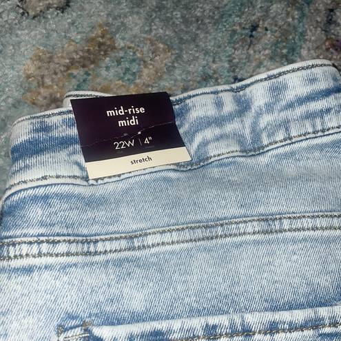 Ava & Viv -  stone wash denim frayed hem line size 22w nwt